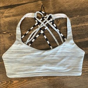 Lululemon Size 4 Free to Be Wild